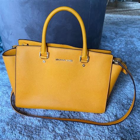 michael kors mustard purse